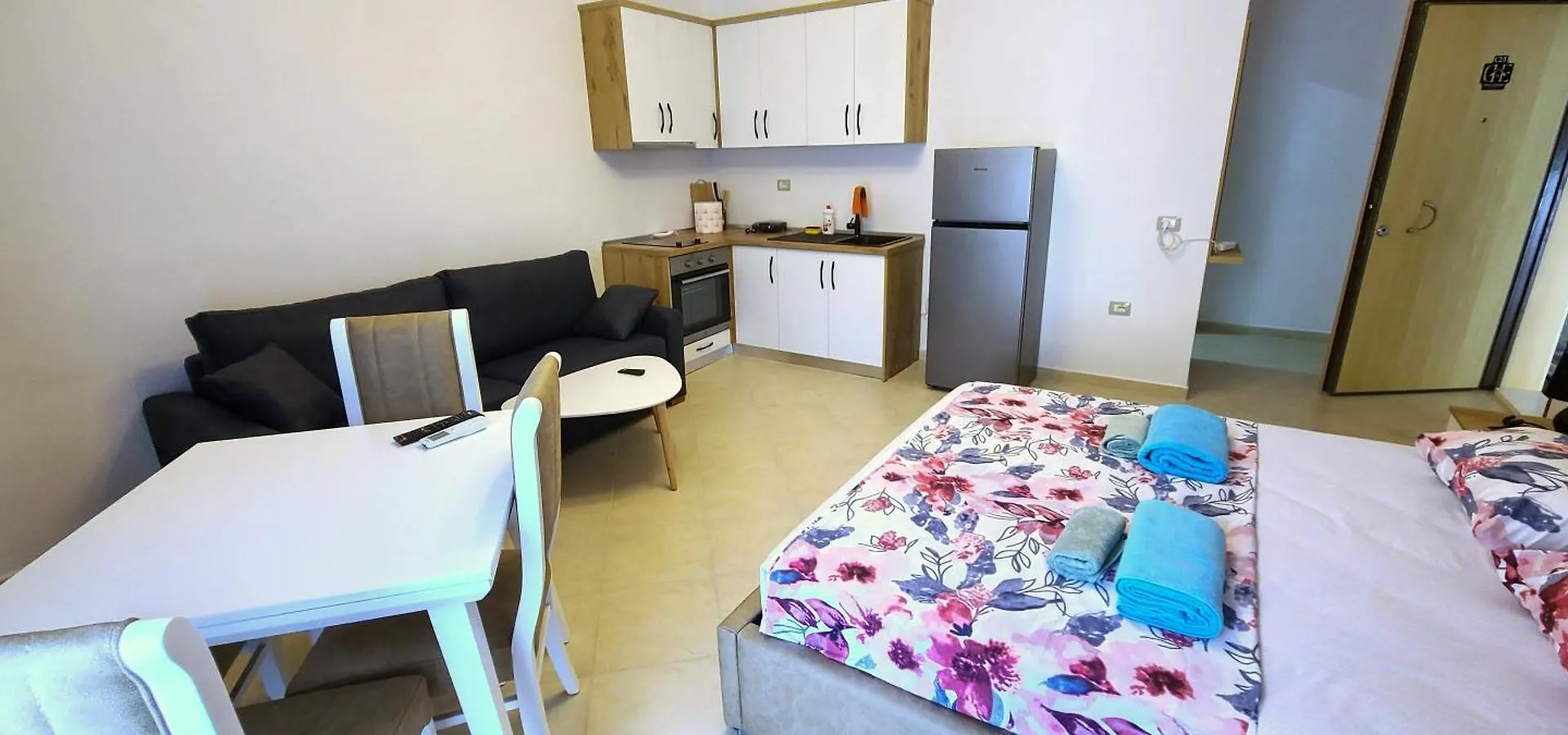 Deda'S Summer Apartments Влёра