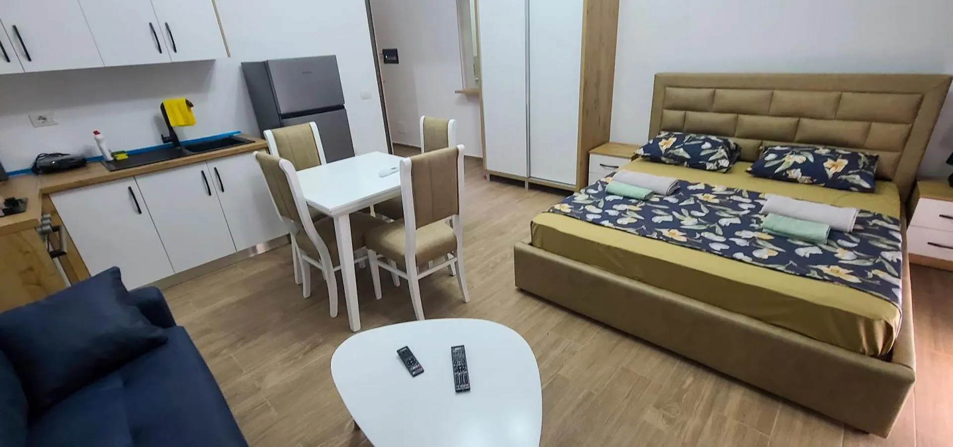 Deda'S Summer Apartments Влёра 0*,