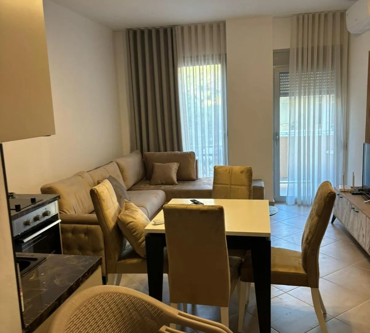 Deda'S Summer Apartments Влёра